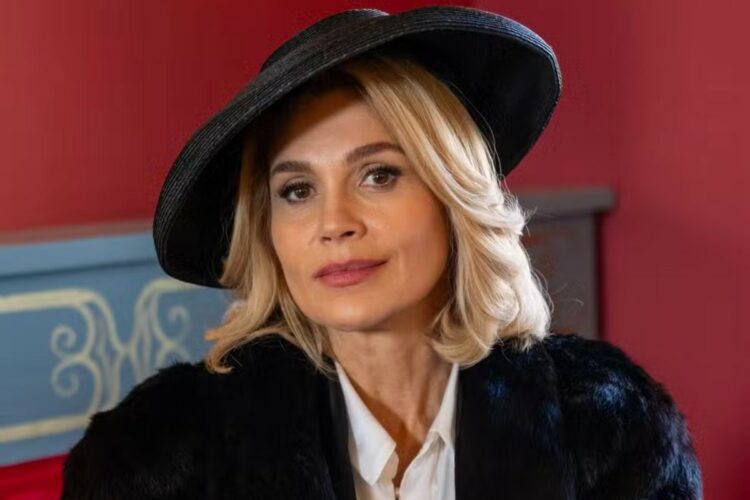 Sandra (Flávia Alessandra) retornando em 'Êta Mundo Melhor'