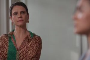 Vale Tudo - Celina (Malu Galli) confronta Fátima (Bella Campos)