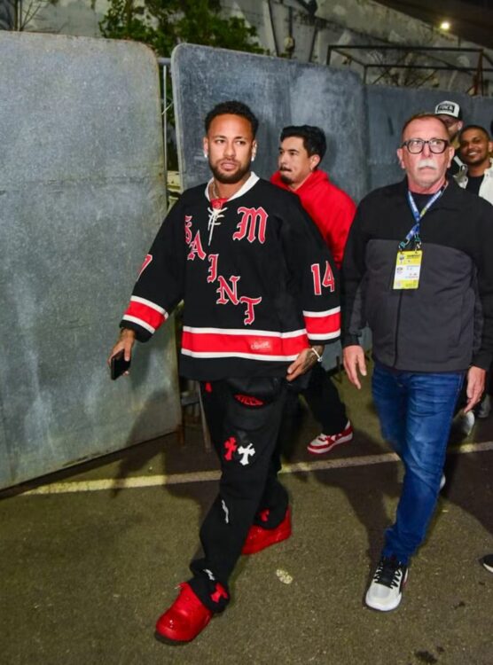 Neymar Jr e Bruna Biancardi roubam a cena em jogo da NFL em São Paulo - Foto Edu AraujoAgNews