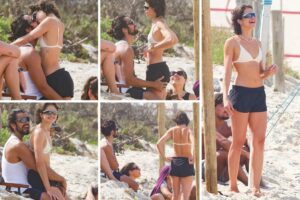 Agatha Moreira e Rodrigo Simas na praia