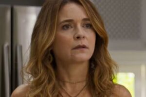 Filipa (Cláudia Abreu) descobre detalhe sobre a morte de Olívia em Dona de Mim