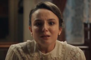 Estela (Larissa Manoela) em 