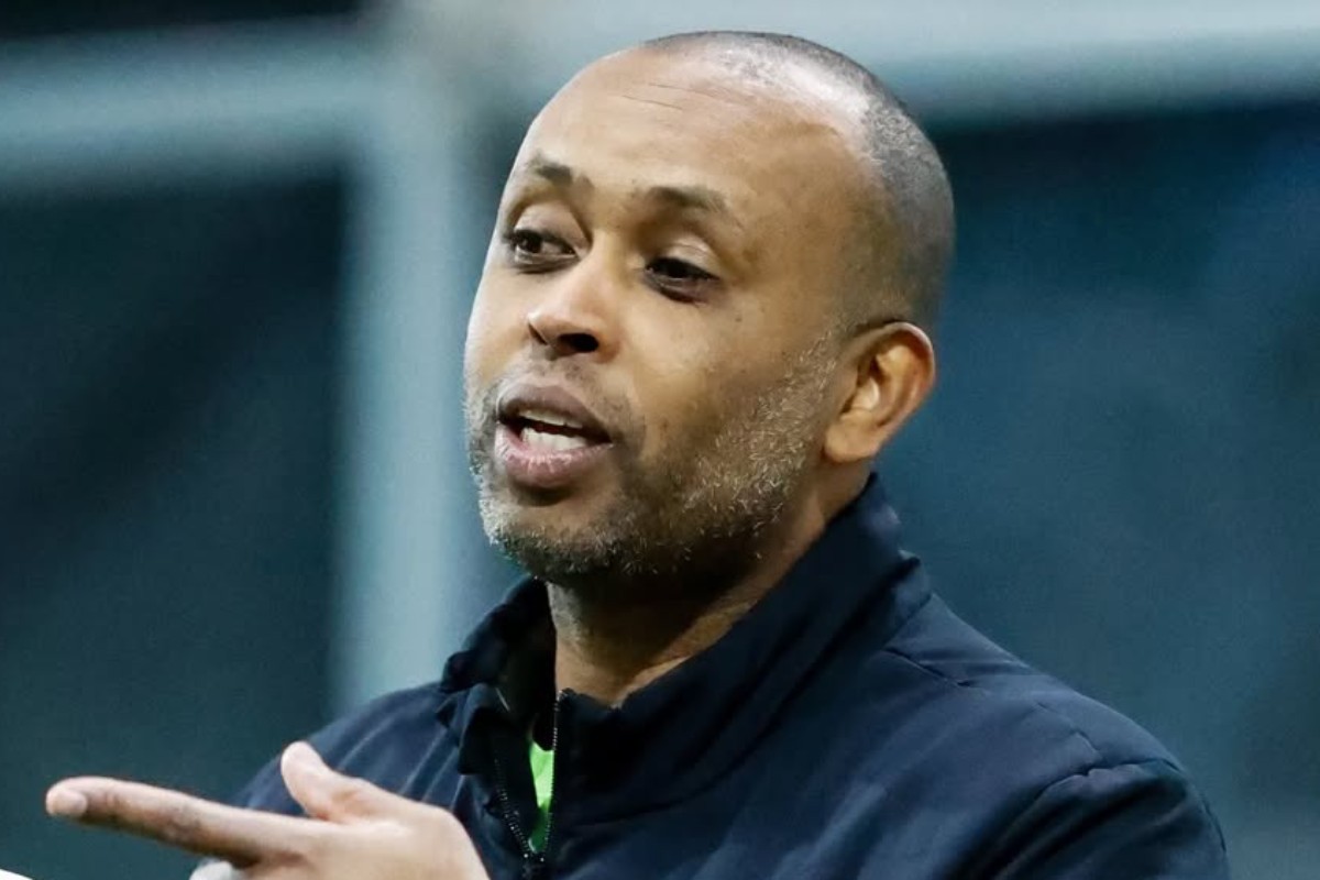 ex-goleiro helton arruda