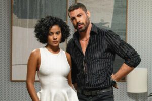 fátima (bella campos) e césar (cauã reymond) em vale tudo