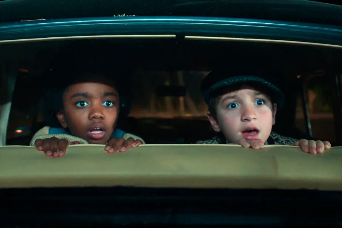 Jasmim (Dandara Arcebispo) e Samir (Davi Malizia) em 'Êta Mundo Melhor'