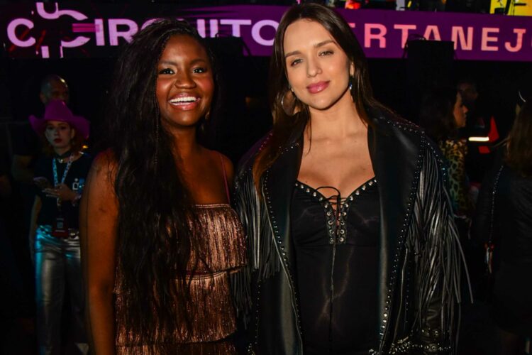 Rafa Kalimann e Kenya Sade curtindo show de Chitãozinho e Xororó no Jaguariúna Rodeo Festival