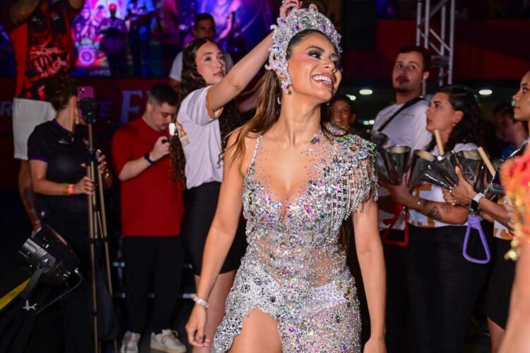 Lexa em eventos de fantasias da Dragões da Real no Carnaval de São Paulo