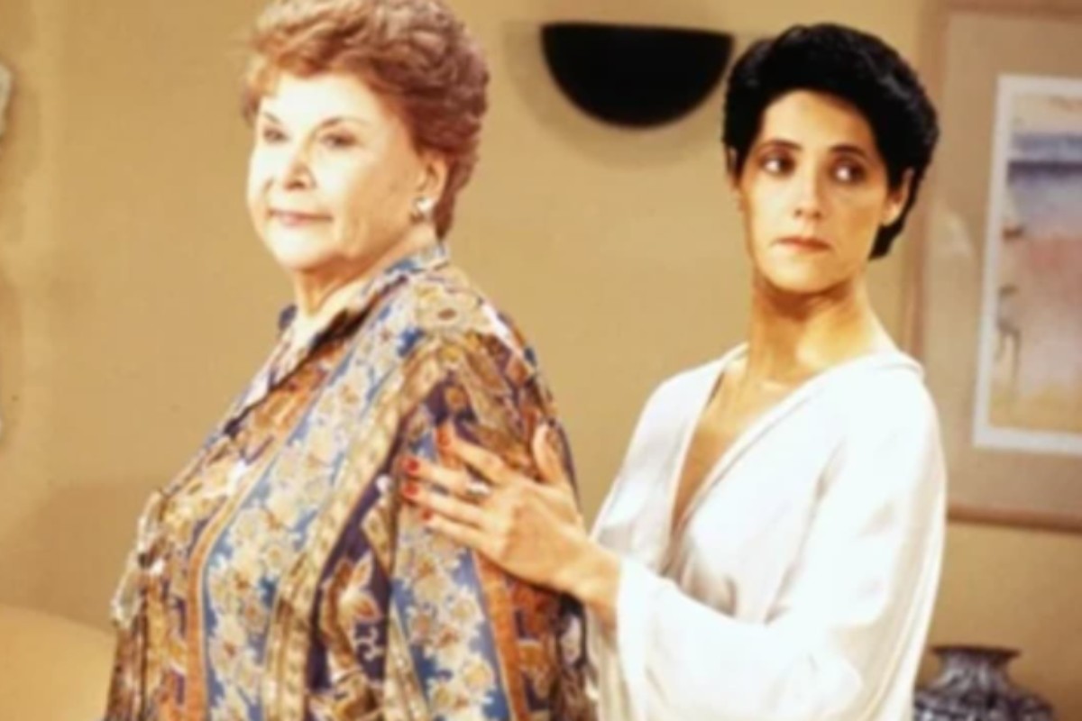 Maroca (Yara Cortes) e Diná (Christiane Torloni) em A Viagem