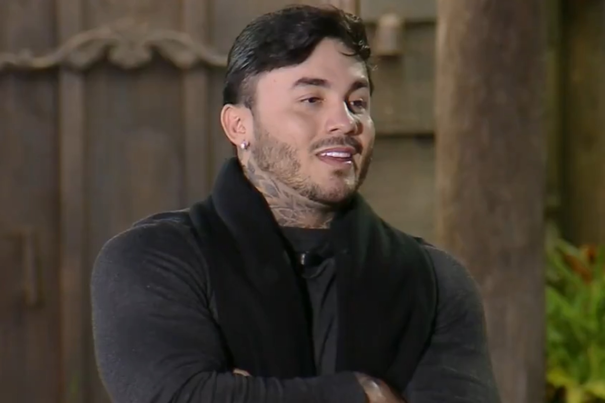 wallas arrais em a fazenda 17