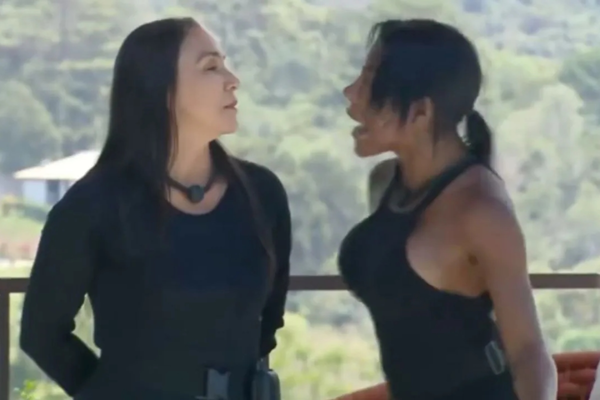 A Fazenda 17 - Yoná e Carol brigam