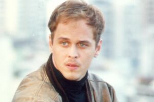 Guilherme Fontes como o vilão Alexandre em 'A Viagem'