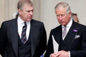 Andrew é o irmão caçula do Rei Charles III