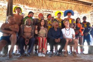 Anitta, cacique Raoni, Luciano Huck