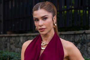 Arminda (Grazi Massafera) em Três Graças