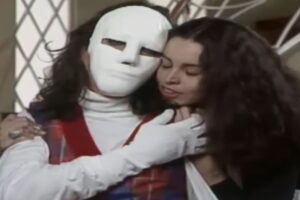 Carmen (Suzy Rêgo) e Mascarado em 'A Viagem