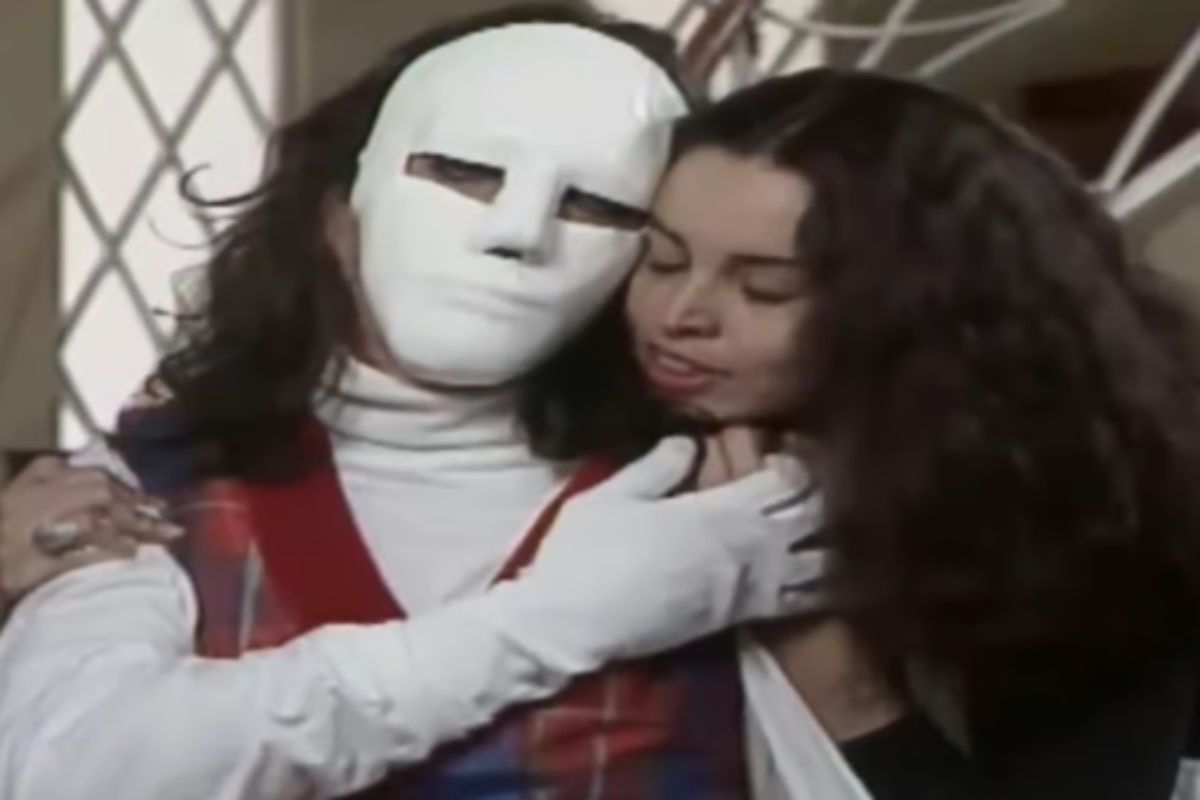 Carmen (Suzy Rêgo) e Mascarado em 'A Viagem