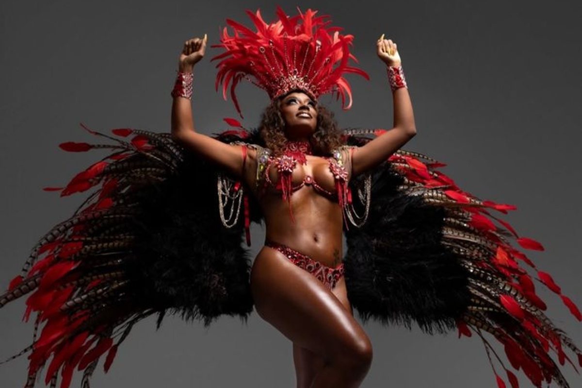 Lumena Aleluia musa da Estácio de Sá