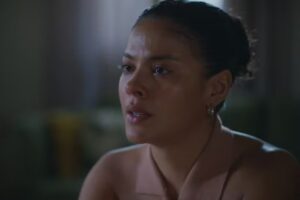 maria de fátima (bella campos) preocupada em vale tudo