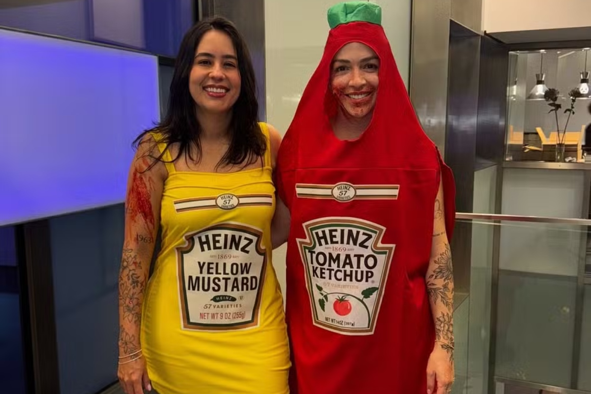 Monyque Costa e a namorada Jessica Losi