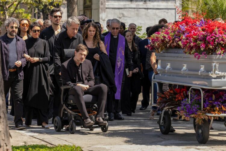 Enterro Odete Roitman