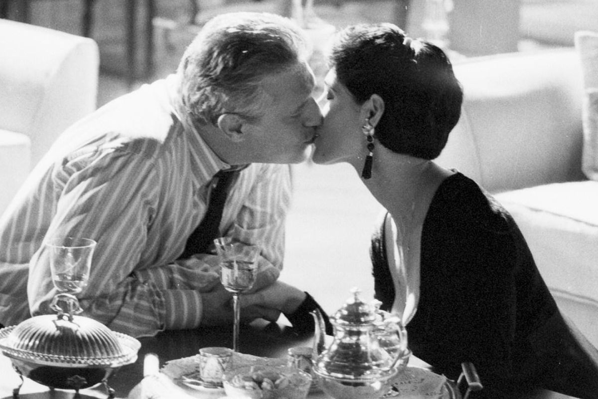 otávio (antonio fagundes) beijando diná (christiane torloni) em a viagem