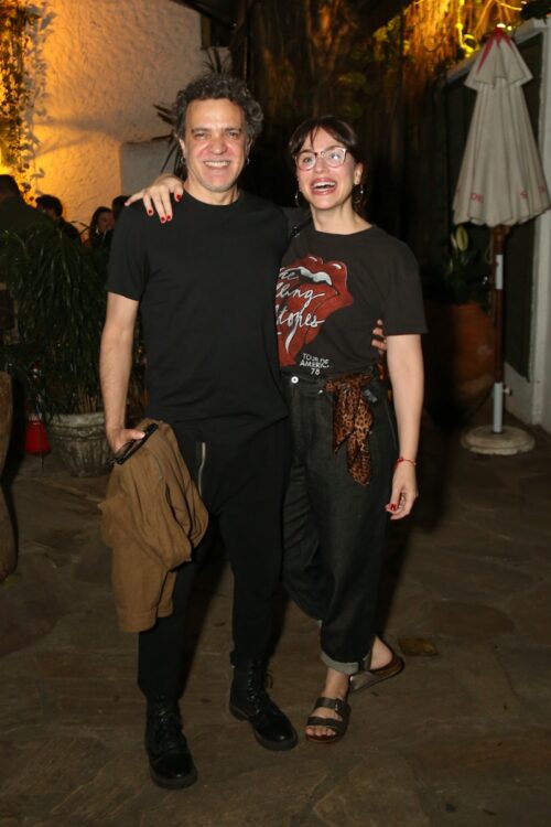 Paulinho Moska e Larissa Bracher