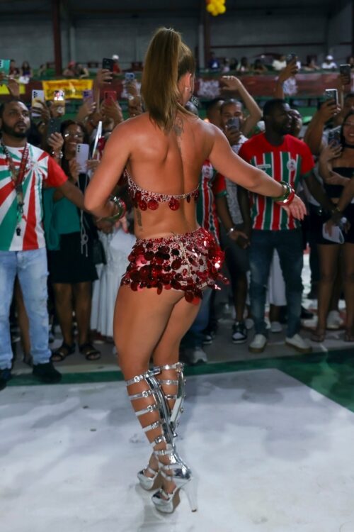 Virginia ensaia na Grande Rio