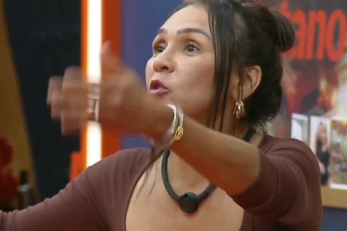 yoná revoltada em a fazenda 17