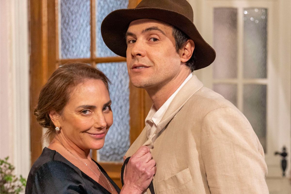 Zulma (Heloisa Périssé) e Candinho (Sergio Guizé) em Êta Mundo Melhor