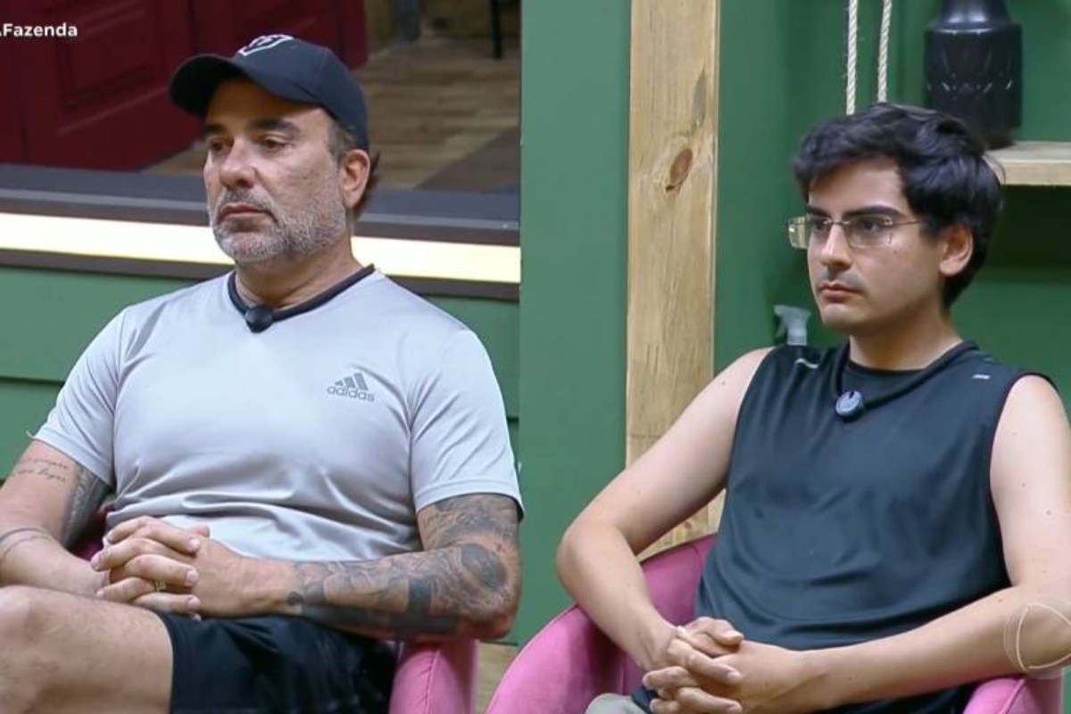 A Fazenda 17 - Fabiano e Dudu conversam com a produção