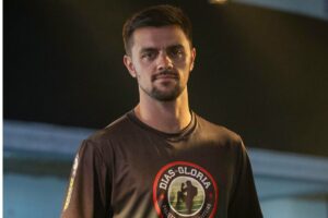 Danilo (Felipe Simas) em Dona de Mim