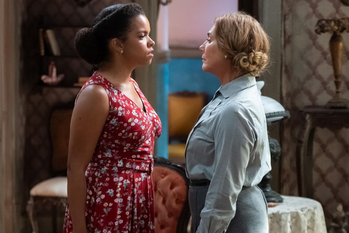 Dita (Jeniffer Nascimento) confronta Zulma (Heloisa Périssé) sobre gravidez falsa em