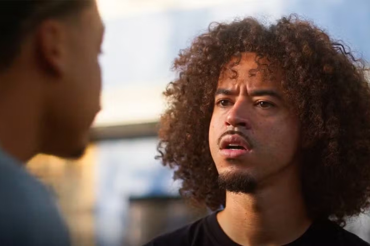 Ryan (L7nnon) é convocado por traficantes da Barreira em Dona de Mim