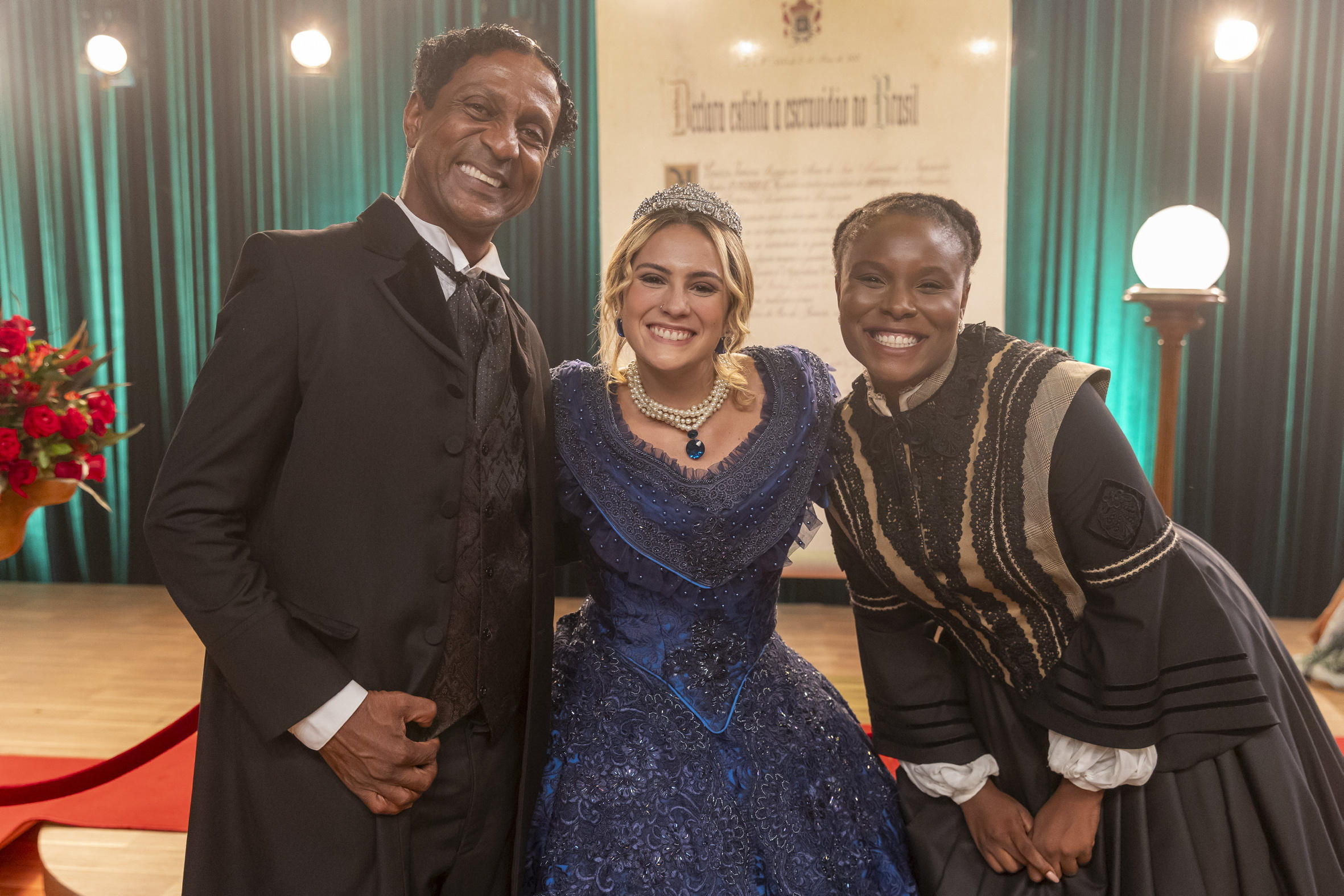 Luiz Miranda, Luisa Perissé e Luellem de Castro