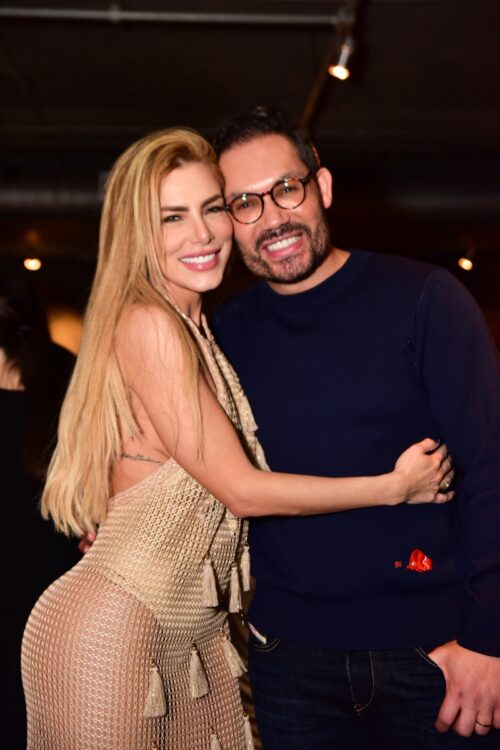 Erika Schneider e o estilista