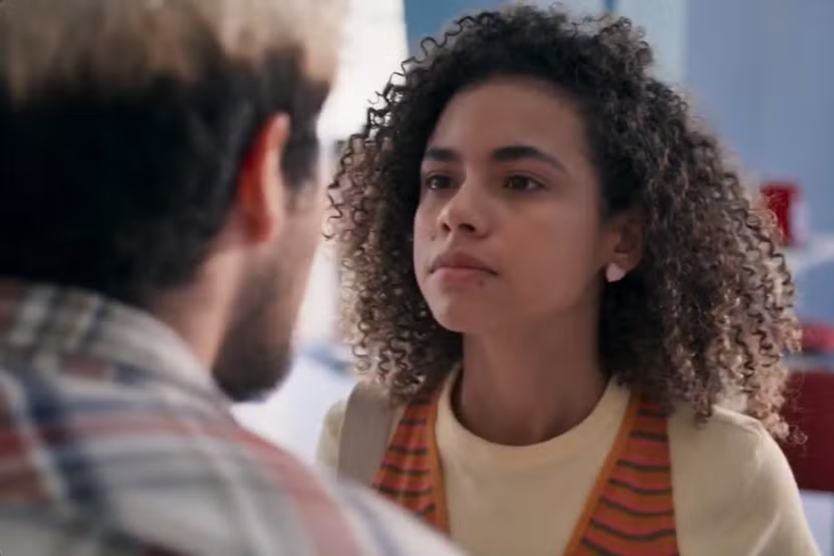 Em Três Graças, Joélly dá tapa na cara de Raul: ‘Não vou te perdoar nunca’