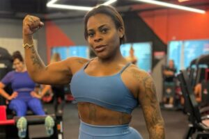 jojo todynho forte na academia