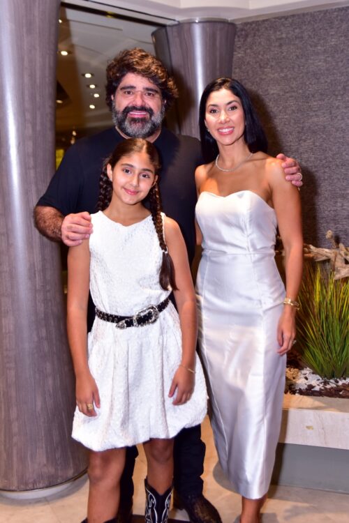 Fabiano, esposa e filha