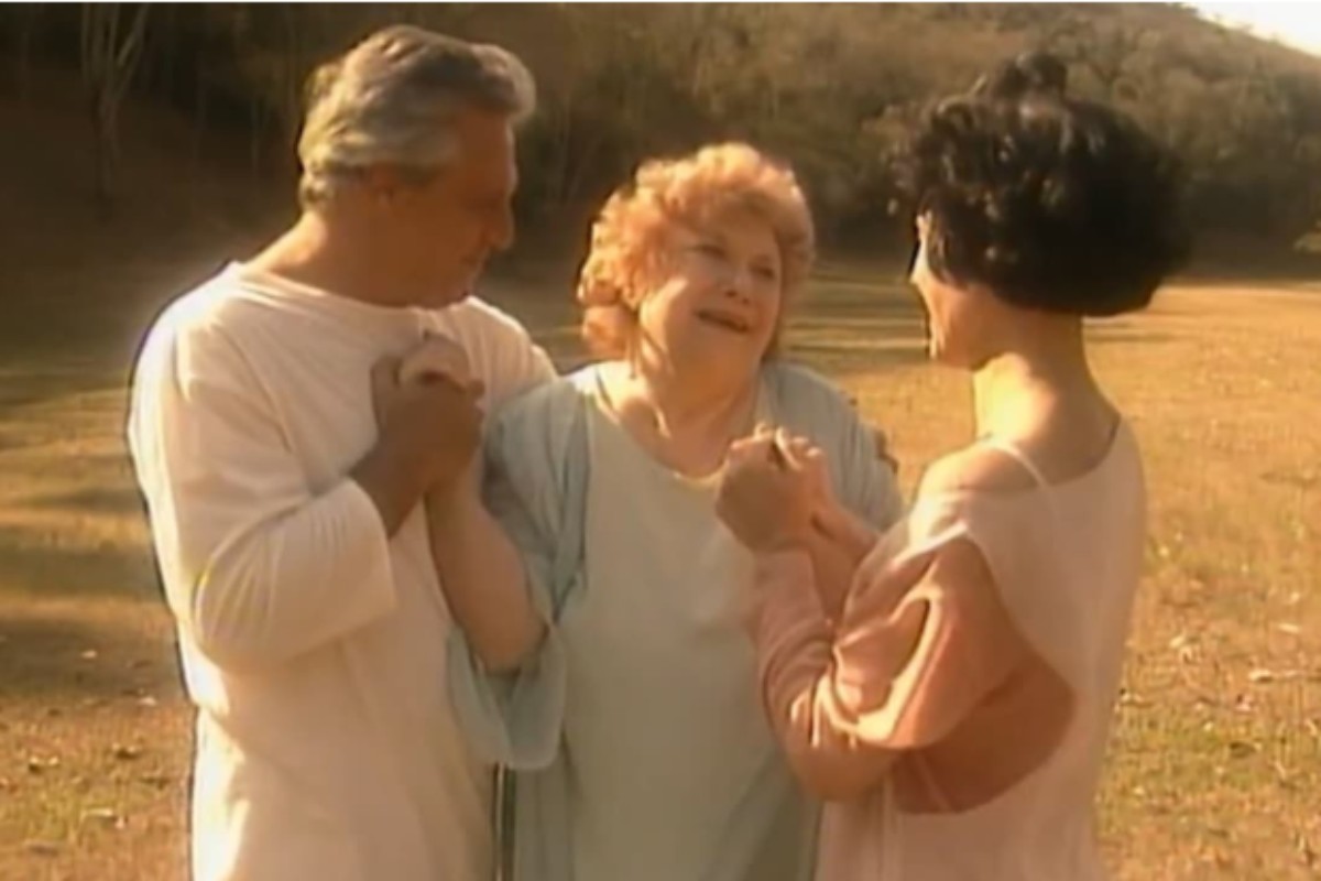 Otávio (Antonio Fagundes), Diná (Christiane Torloni) e Dona Maroca (Yara Cortes) se reencontram no último capítulo de A Viagem