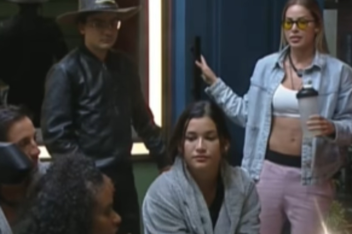 saory quebrando aliança com duda em a fazenda 17