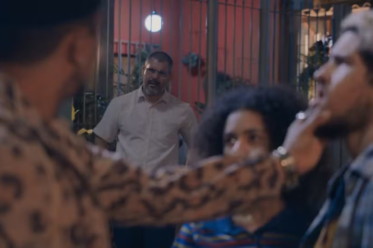 Bagdá parte para cima de Raul, que é defendido por Jorginho