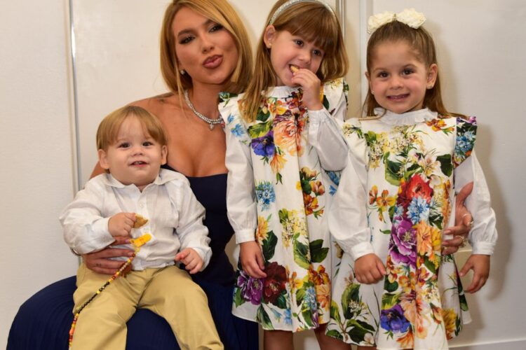 Virginia Fonseca e os filhos