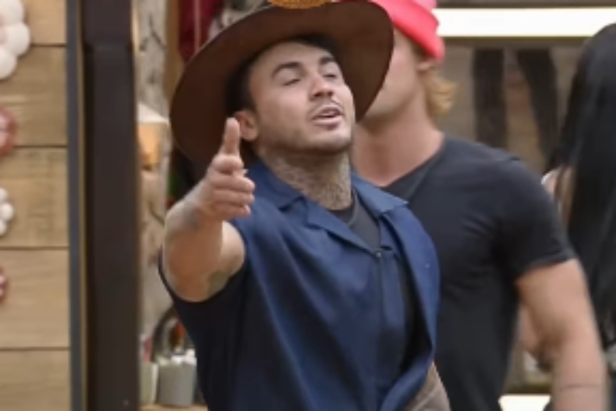 wallas como fazendeiro em a fazenda 17