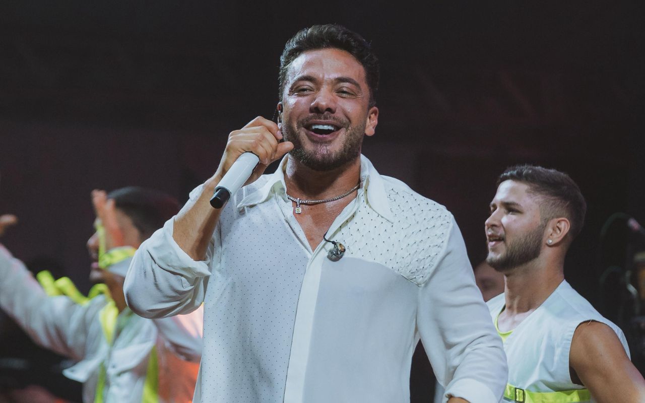 Wesley Safadão abre réveillon em Trancoso Título com show inesquecível