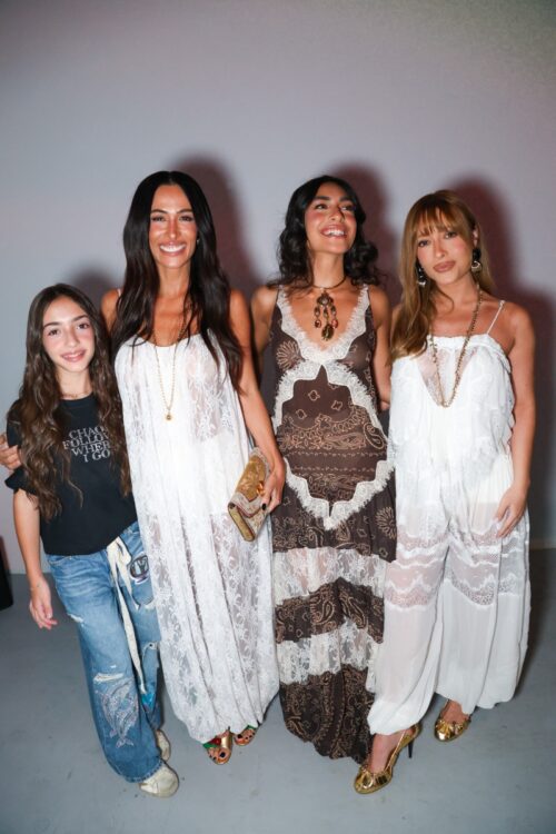 Silvia Braz e as filhas 