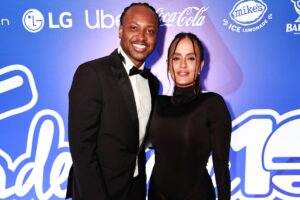 Thiaguinho e Carol Peixinho no leilão beneficente