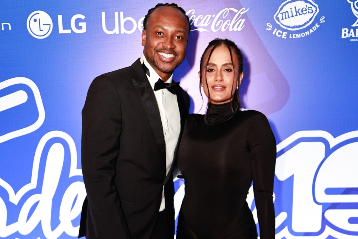 Thiaguinho e Carol Peixinho no leilão beneficente