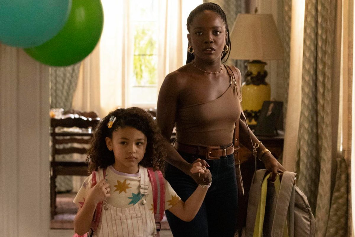 Sofia (Elis Cabral) e Léo (Clara Moneke) em Dona de Mim