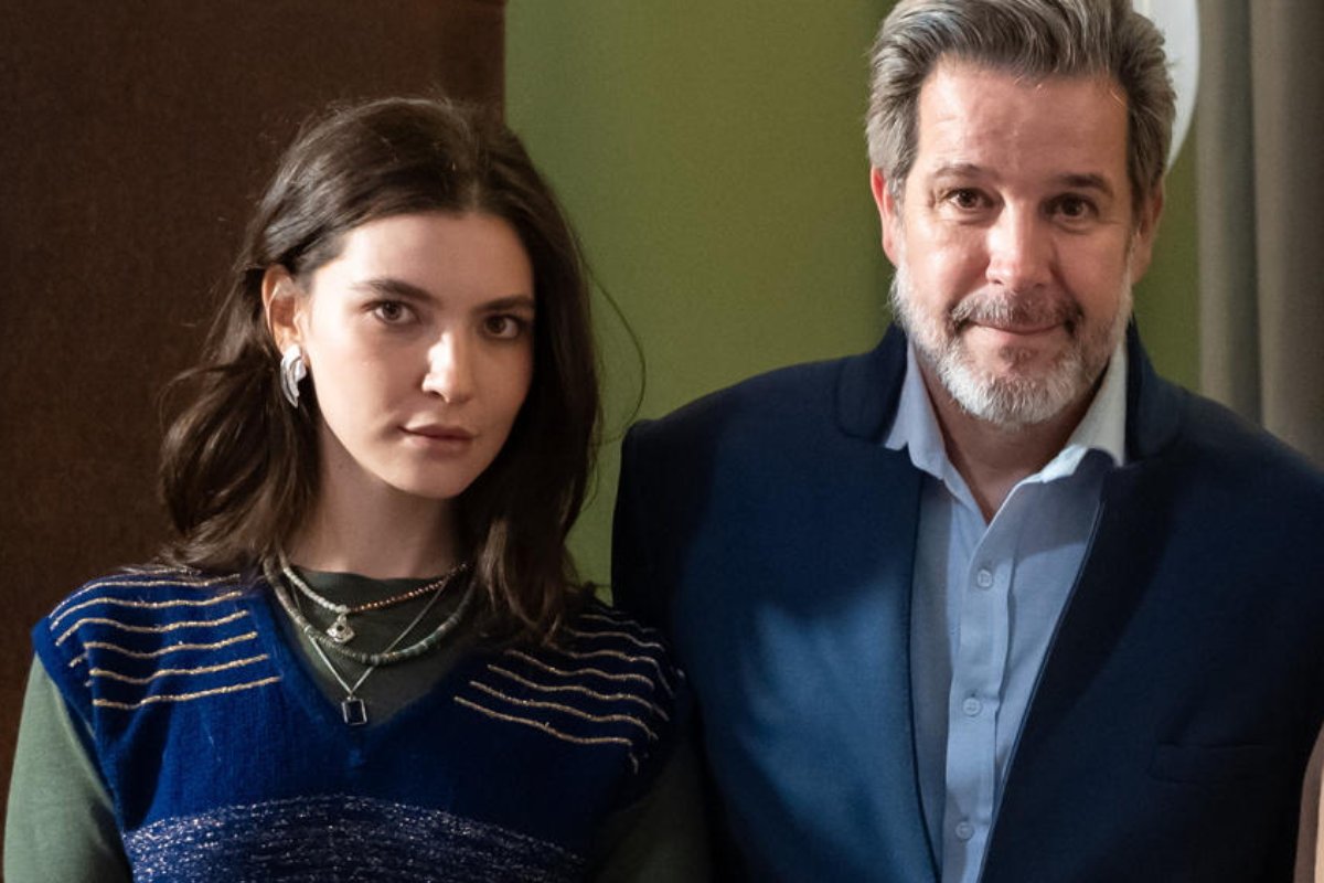 Lorena (Alanis Guillen) e Ferette (Murilo Benício) em 