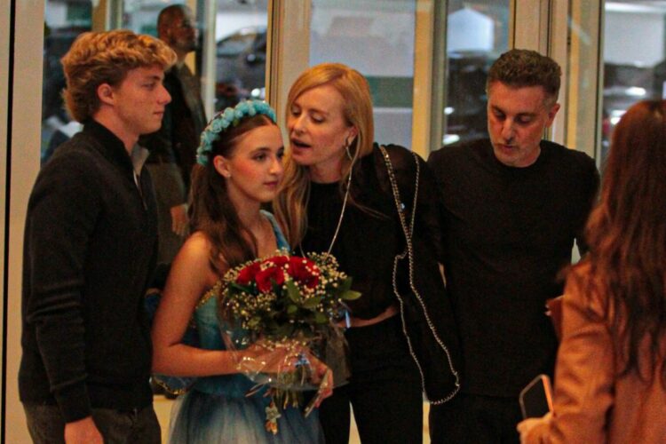 Luciano Huck e Angélica e Eva e Benício